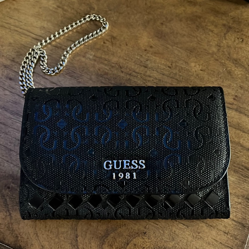 Guess wallet